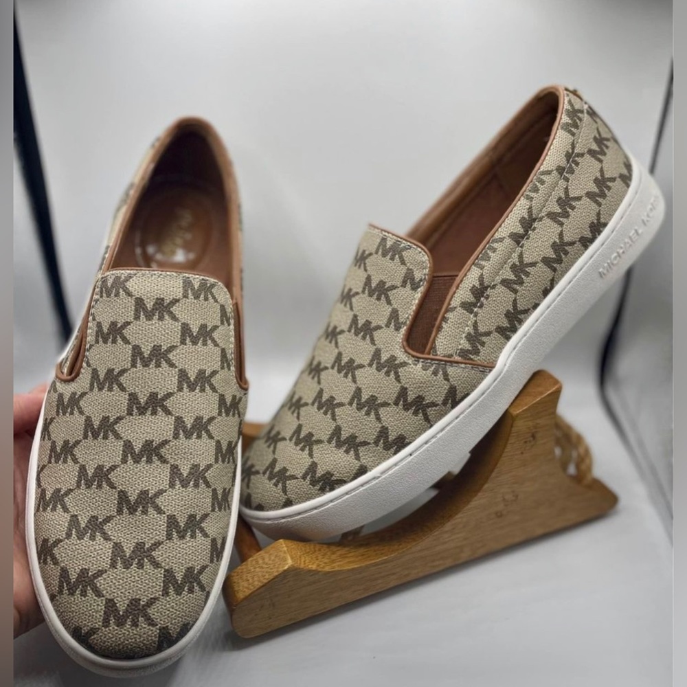 MICHAEL KORS Keaton Logo Slip-On Sneaker